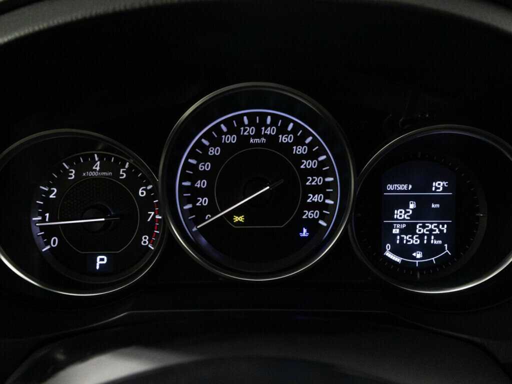 Mazda 6 с пробегом — 2013 год. Фото: #11