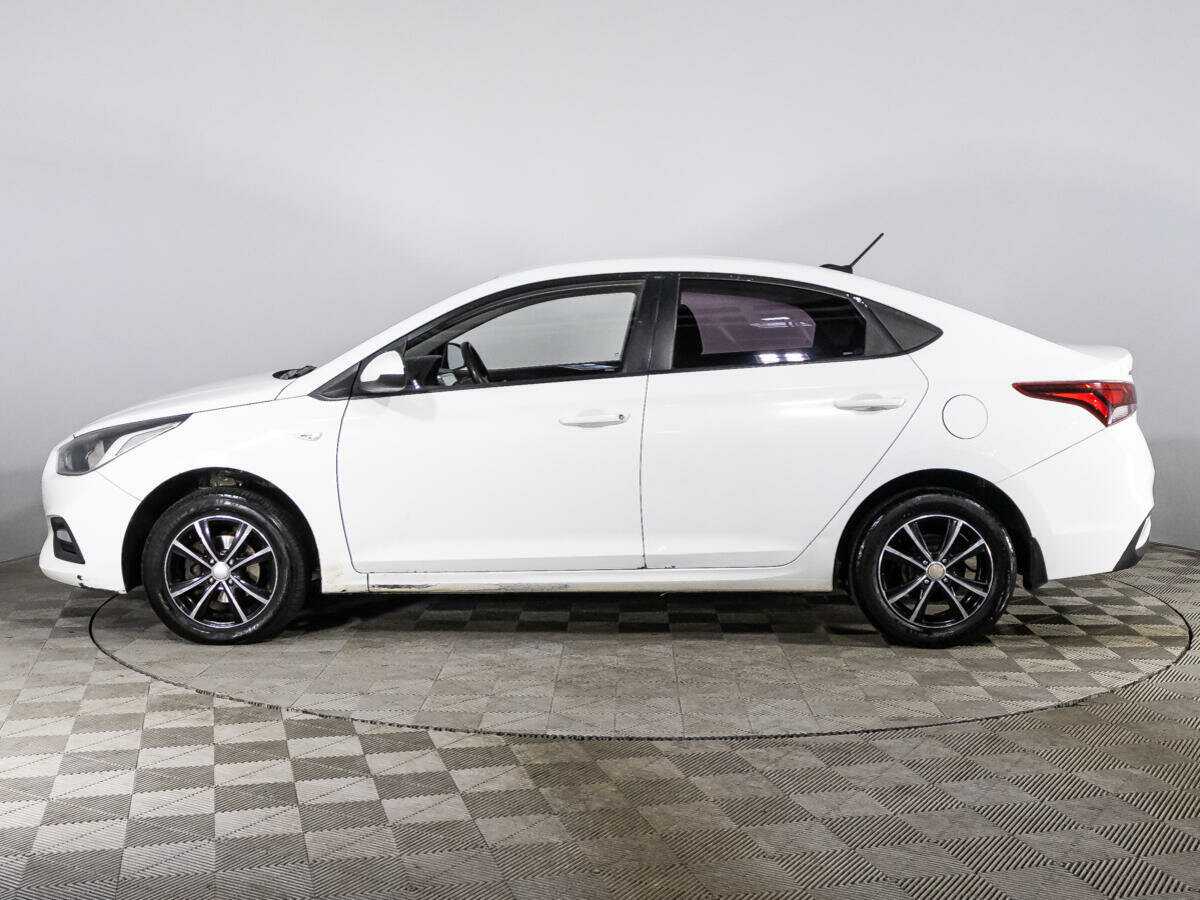 Hyundai Solaris с пробегом — 2017 год. Фото: #7