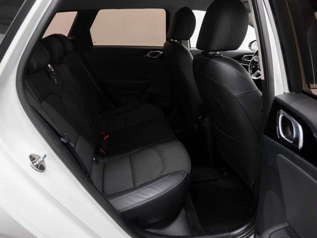 Kia Ceed с пробегом — 2018 год. Фото: #9