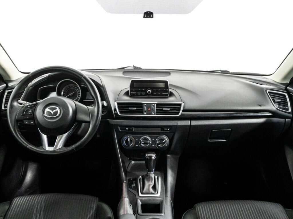 Mazda 3 с пробегом — 2014 год. Фото: #11