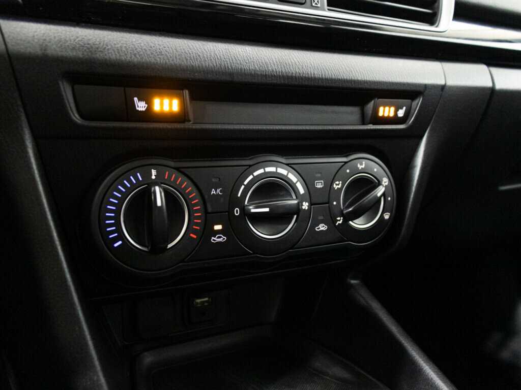 Mazda 3 с пробегом — 2014 год. Фото: #14