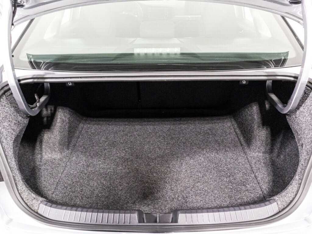 Volkswagen Jetta с пробегом — 2020 год. Фото: #14