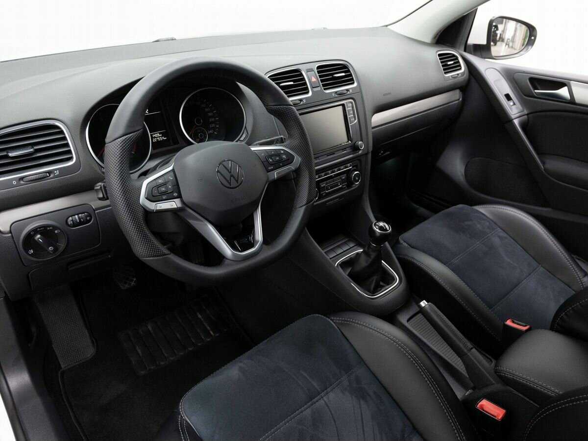 Volkswagen Golf с пробегом — 2012 год. Фото: #6