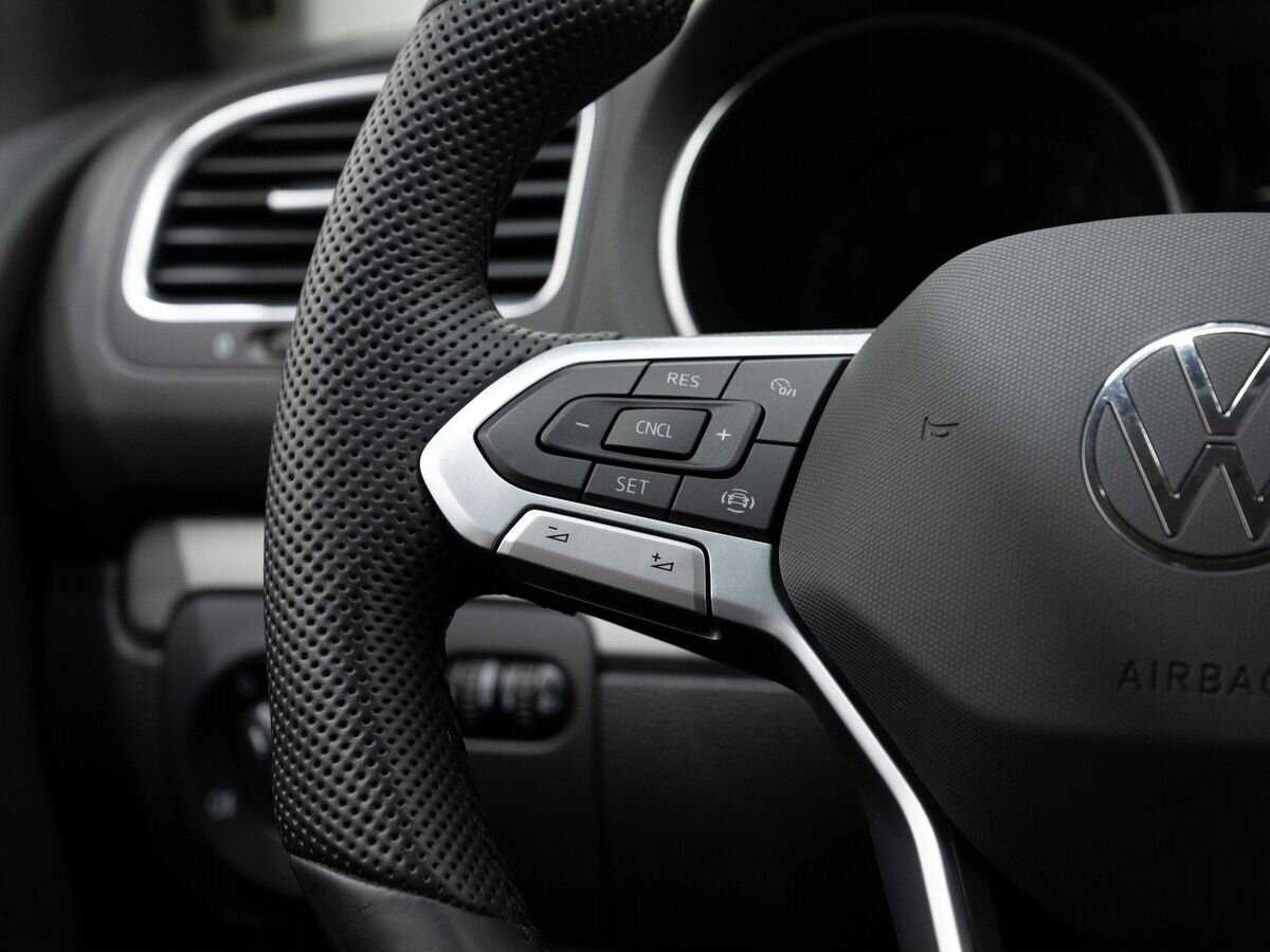 Volkswagen Golf с пробегом — 2012 год. Фото: #13