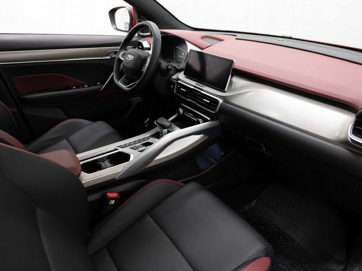 Geely Coolray с пробегом — 2023 год. Фото: #10