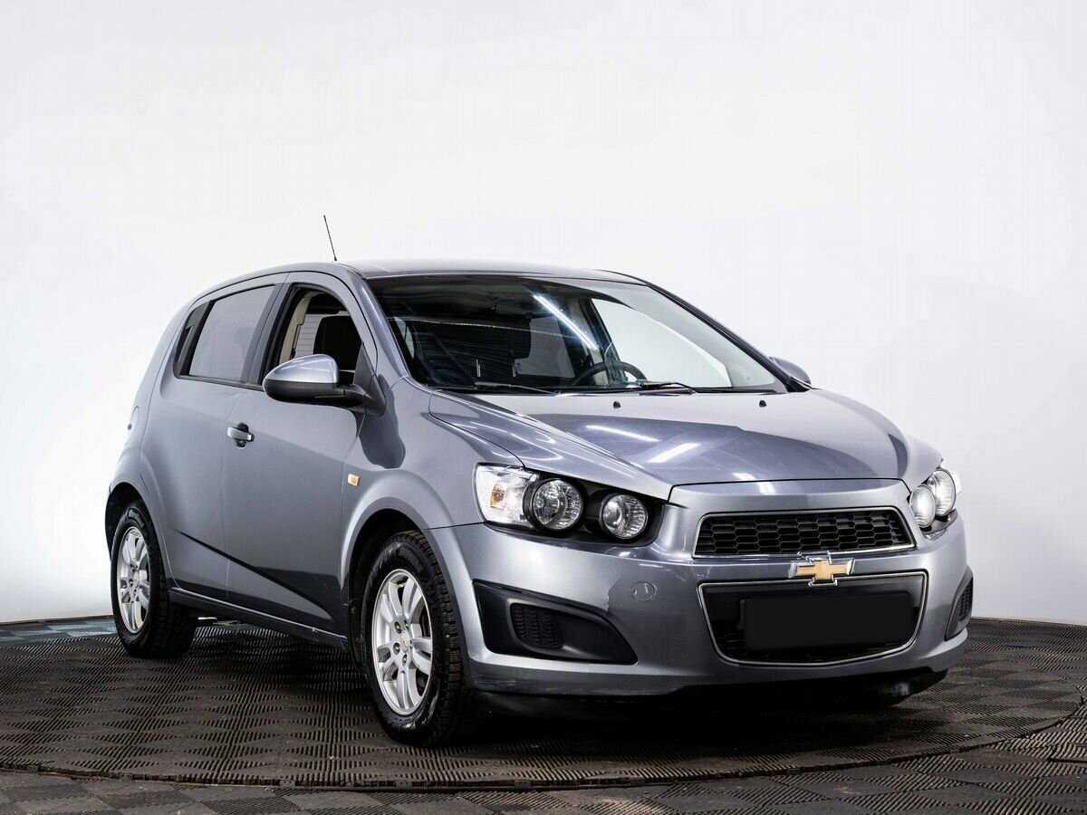 Chevrolet Aveo с пробегом — 2014 год. Фото: #2