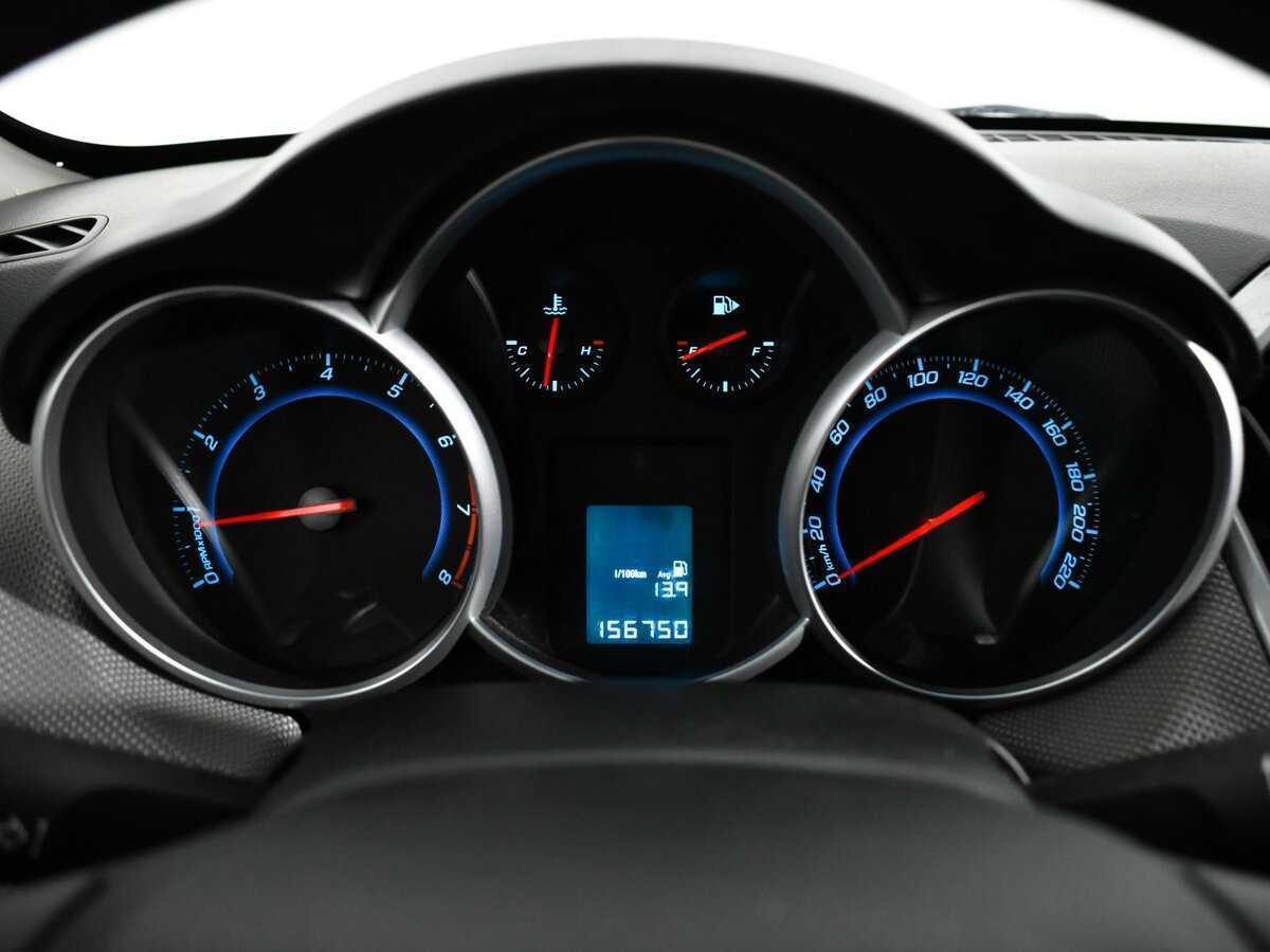 Chevrolet Cruze с пробегом — 2013 год. Фото: #10