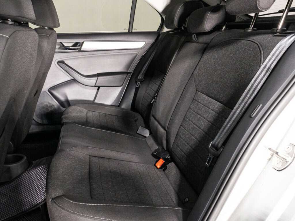 Skoda Rapid с пробегом — 2021 год. Фото: #9