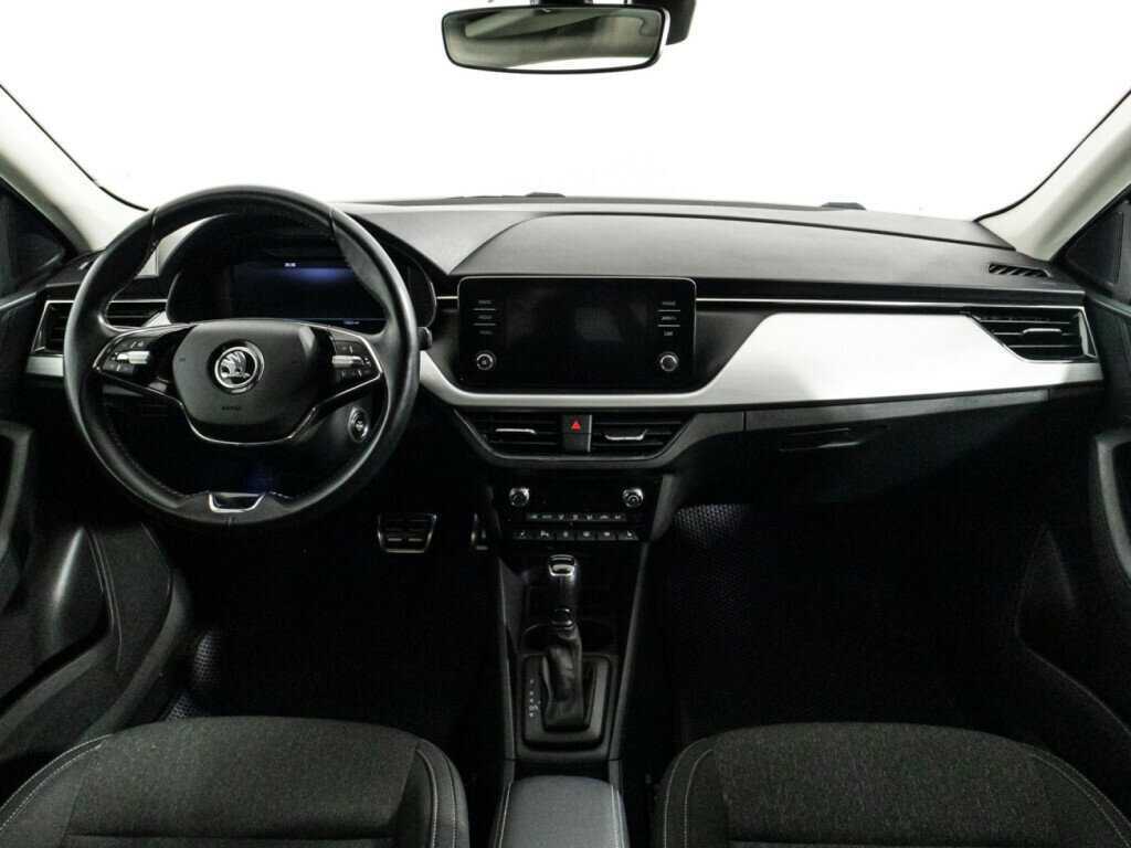 Skoda Rapid с пробегом — 2021 год. Фото: #12