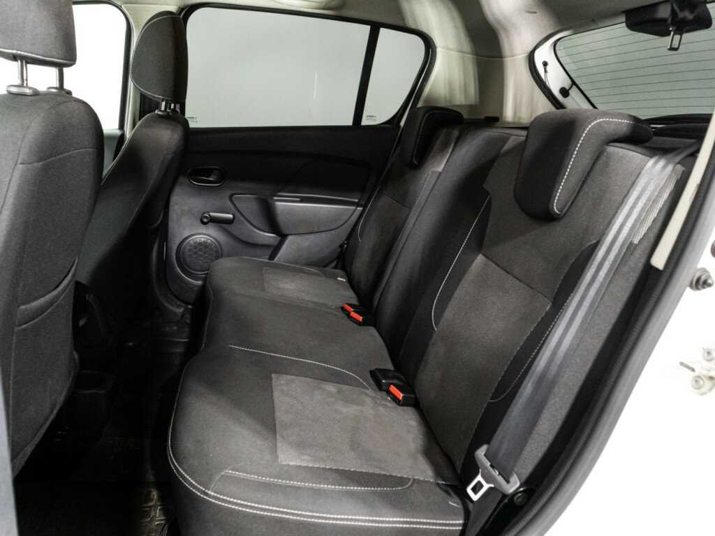 Renault Sandero с пробегом — 2021 год. Фото: #9