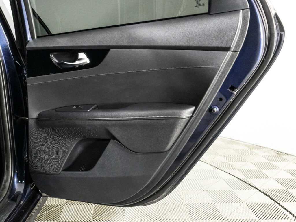 Kia Cerato с пробегом — 2021 год. Фото: #28