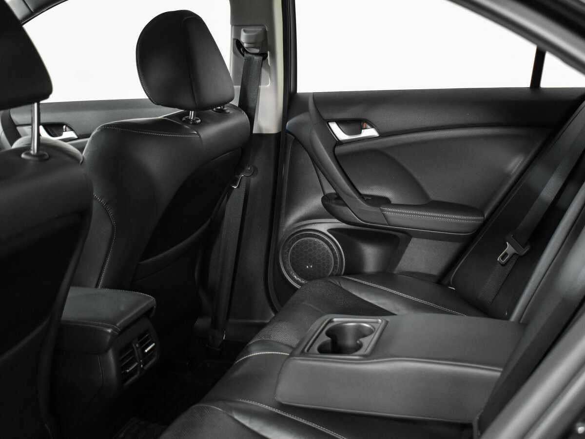 Honda Accord с пробегом — 2012 год. Фото: #12