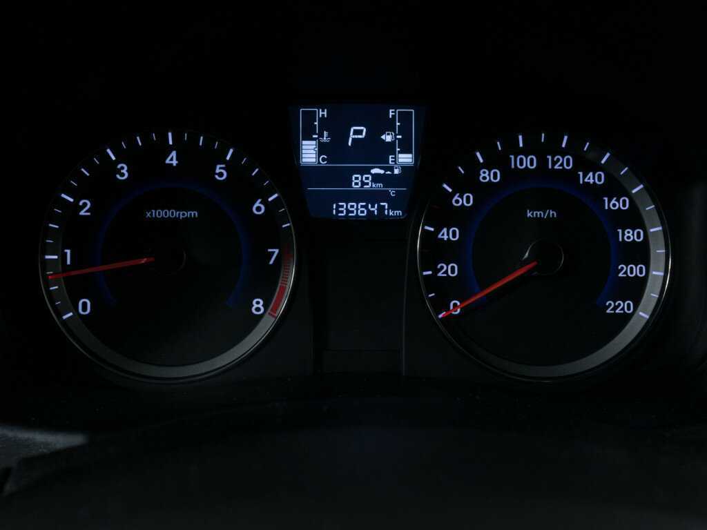 Hyundai Solaris с пробегом — 2014 год. Фото: #9