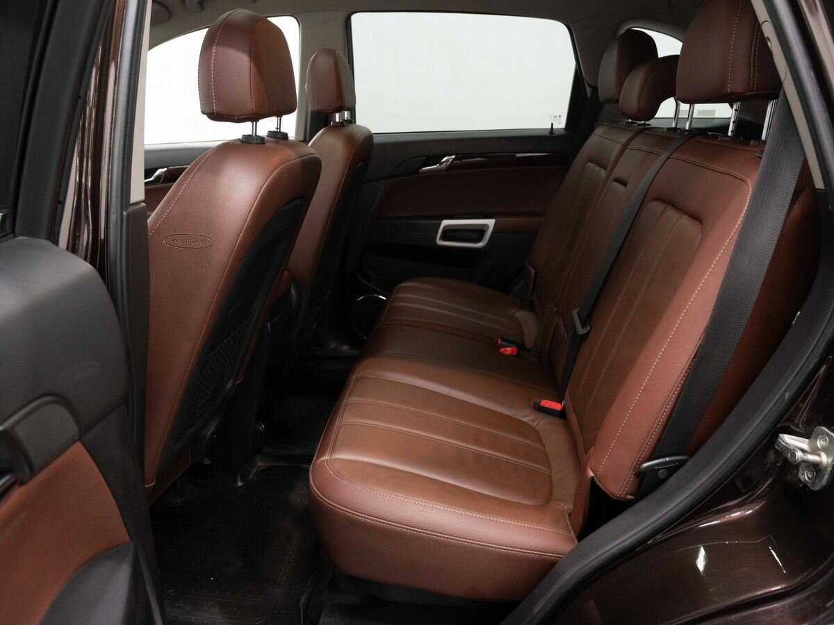 Opel Antara с пробегом — 2015 год. Фото: #9