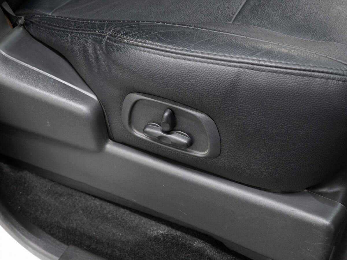 Mitsubishi Pajero с пробегом — 2013 год. Фото: #13