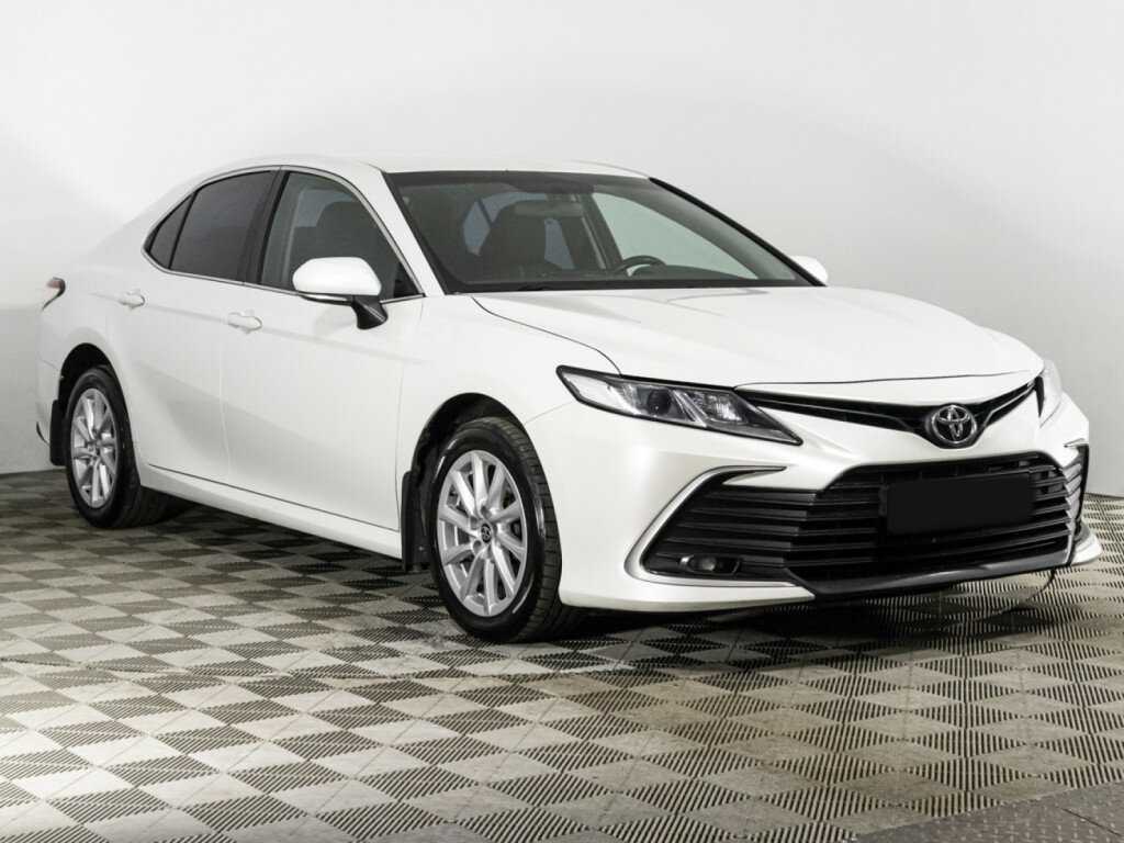 Toyota Camry с пробегом — 2021 год. Фото: #2
