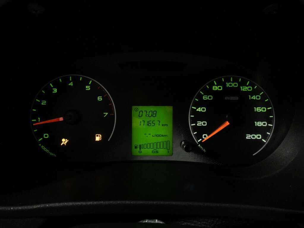 Lada (ВАЗ) Granta с пробегом — 2013 год. Фото: #11