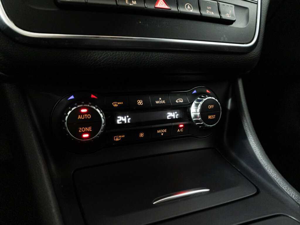 Mercedes-Benz CLA с пробегом — 2015 год. Фото: #15