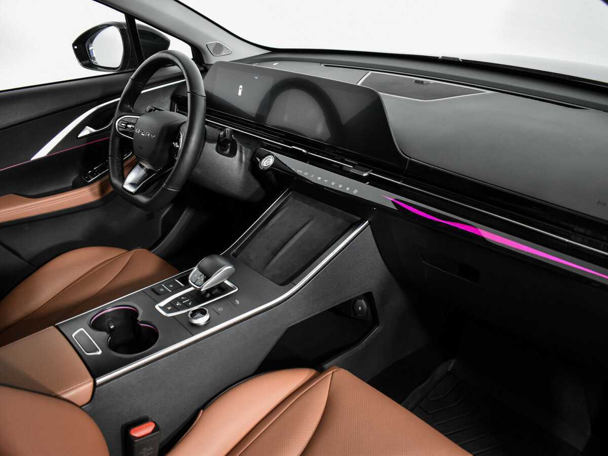 OMODA C5 с пробегом — 2023 год. Фото: #13