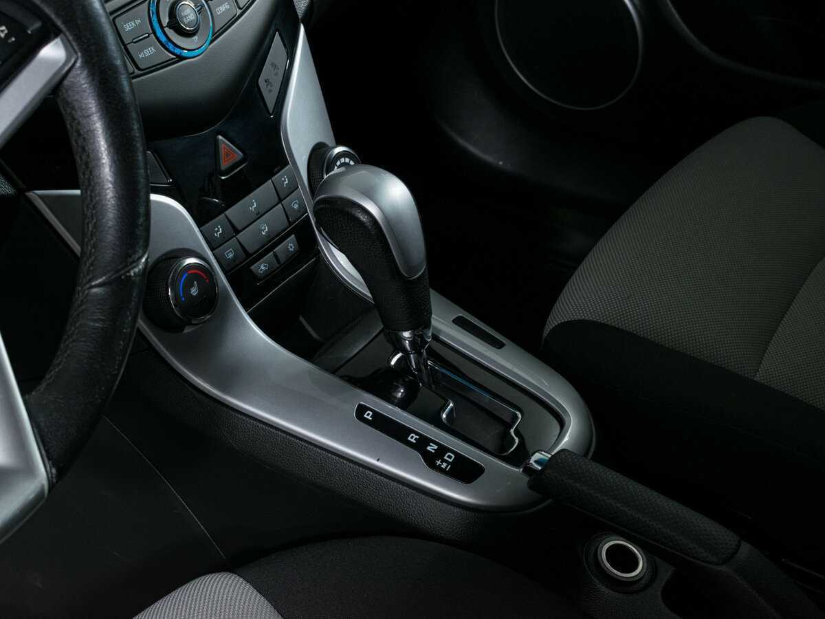 Chevrolet Cruze с пробегом — 2013 год. Фото: #11