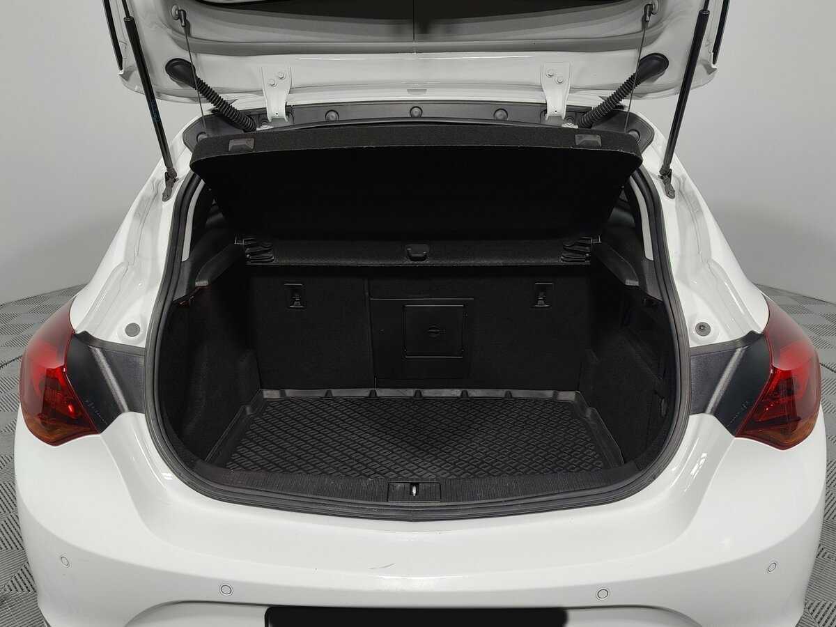 Opel Astra с пробегом — 2014 год. Фото: #7