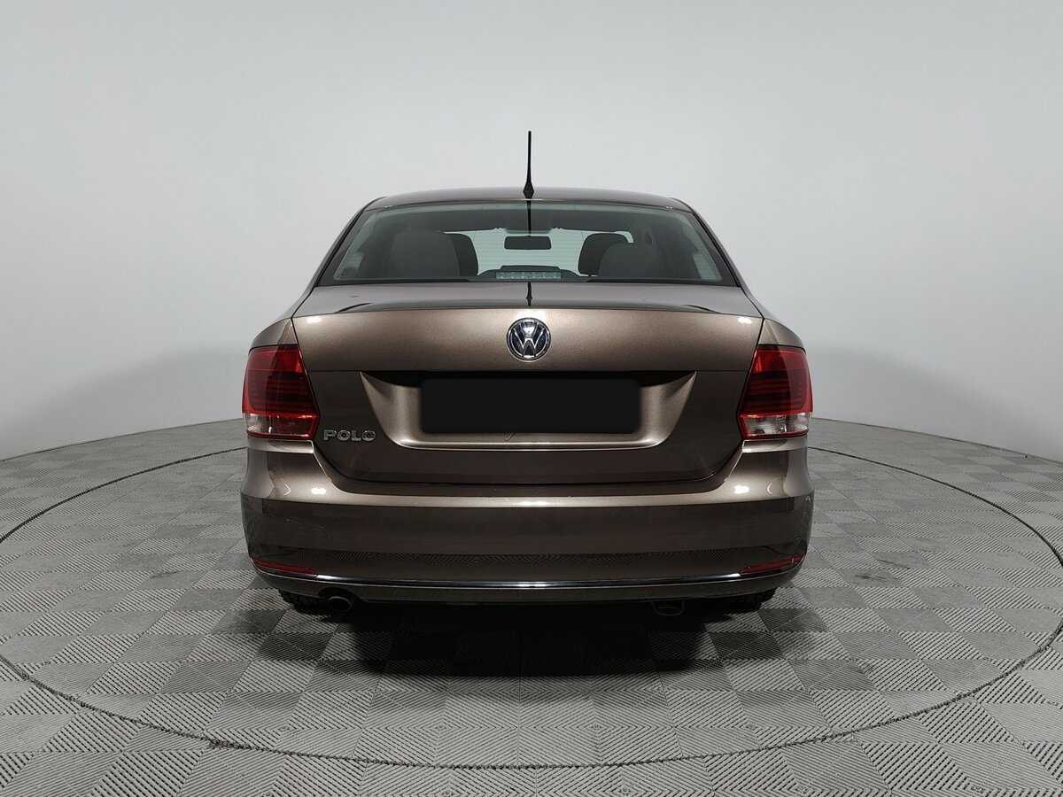 Volkswagen Polo с пробегом — 2016 год. Фото: #6
