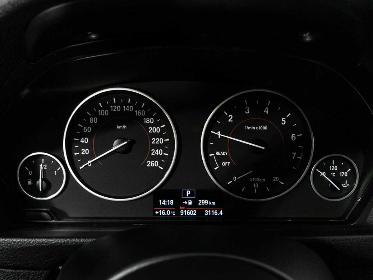 BMW 3 серии с пробегом — 2016 год. Фото: #11
