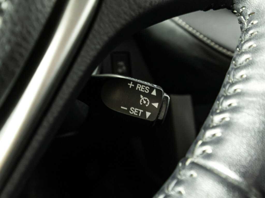 Toyota RAV4 с пробегом — 2015 год. Фото: #16