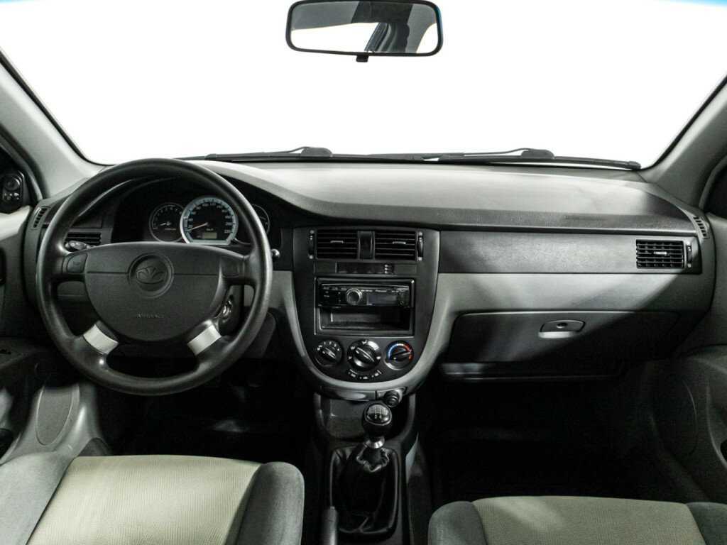 Daewoo Gentra с пробегом — 2014 год. Фото: #11