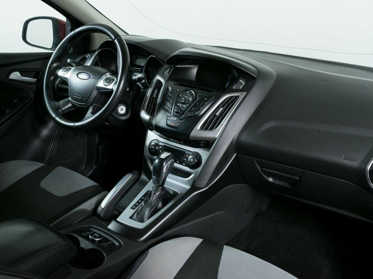 Ford Focus с пробегом — 2012 год. Фото: #7