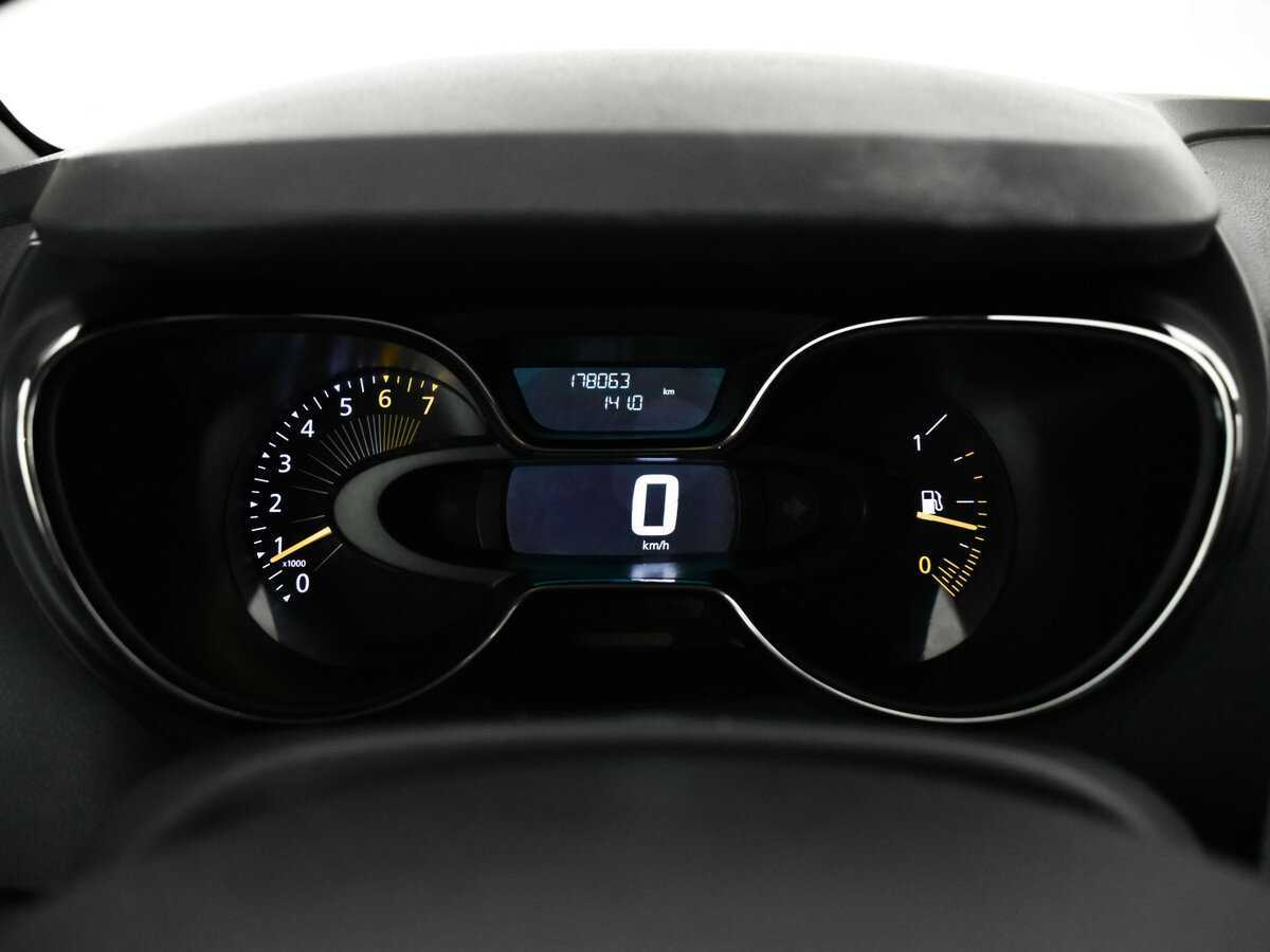 Renault Kaptur с пробегом — 2016 год. Фото: #10