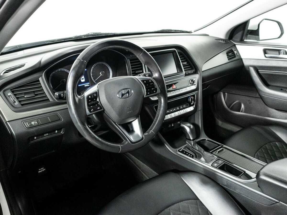 Hyundai Sonata с пробегом — 2018 год. Фото: #10