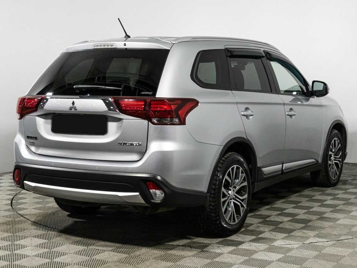 Mitsubishi Outlander с пробегом — 2016 год. Фото: #4