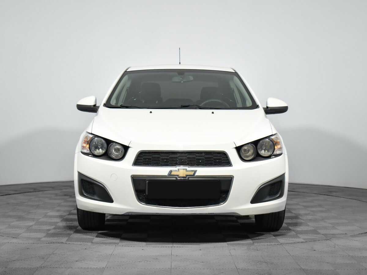 Chevrolet Aveo с пробегом — 2014 год. Фото: #1