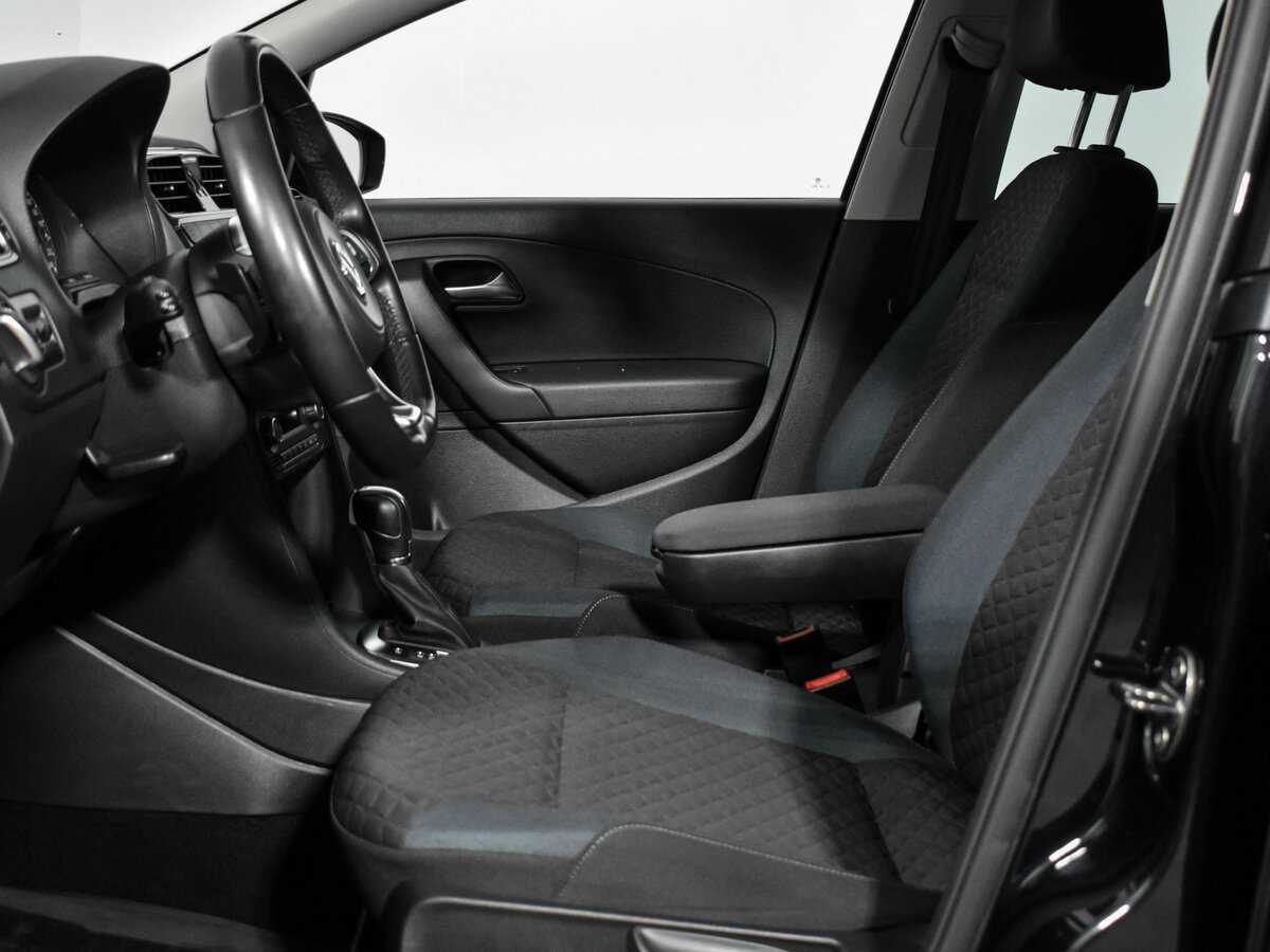 Volkswagen Polo с пробегом — 2019 год. Фото: #9