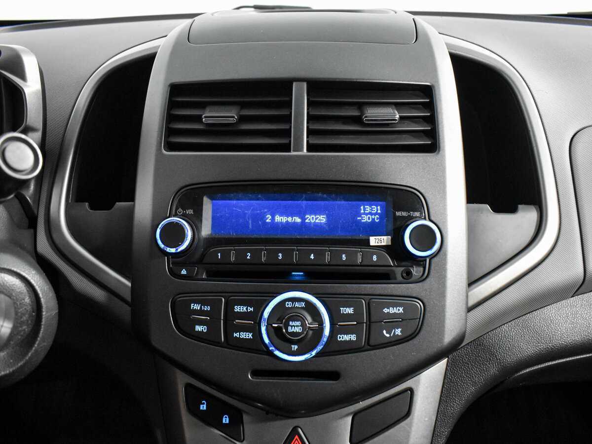 Chevrolet Aveo с пробегом — 2012 год. Фото: #16