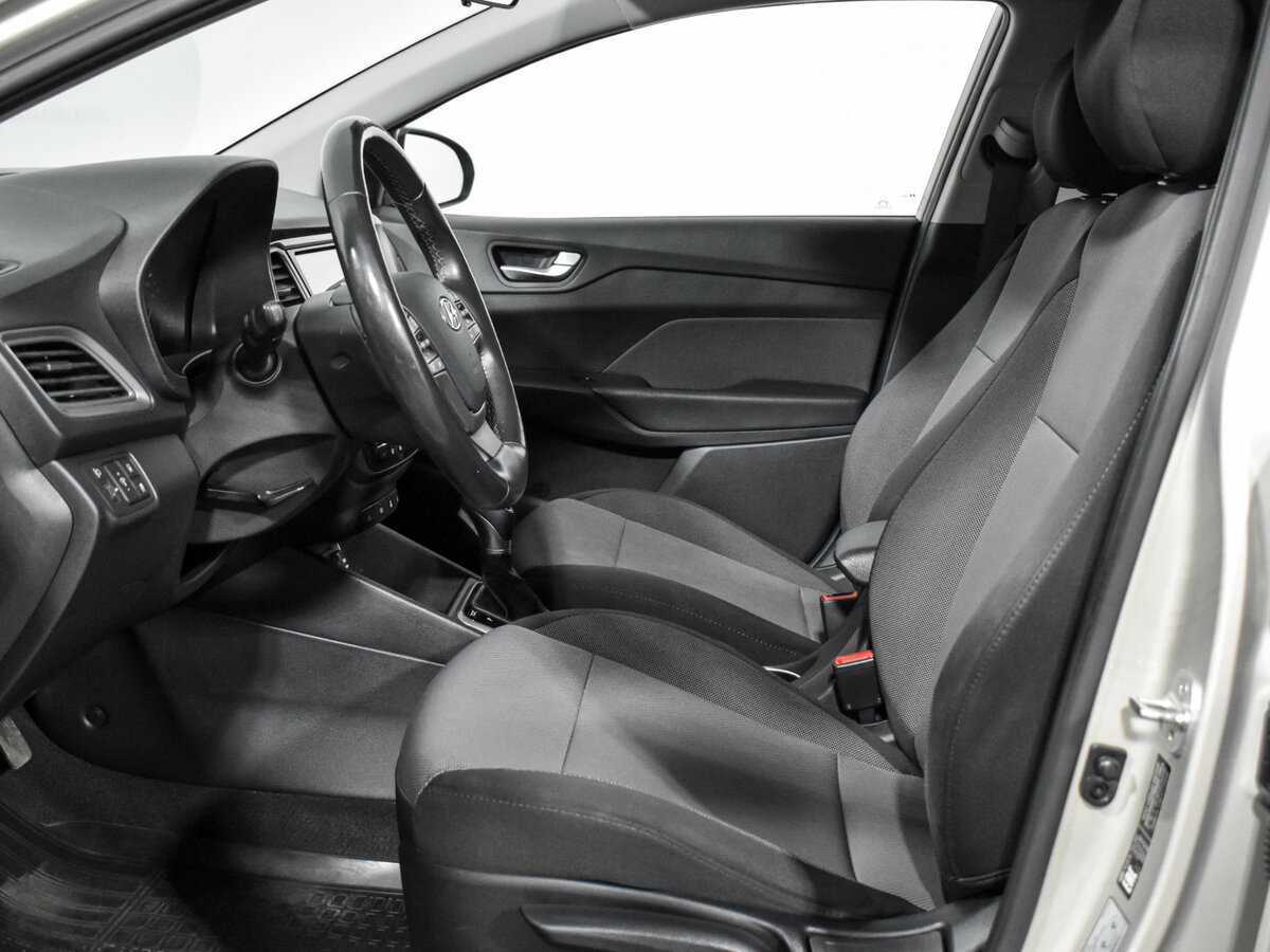 Hyundai Solaris с пробегом — 2019 год. Фото: #9