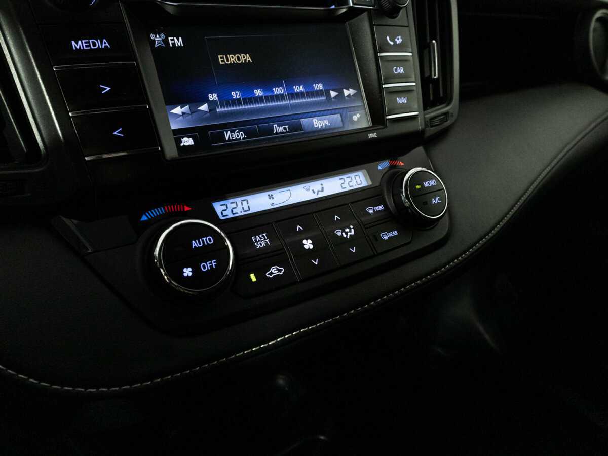 Toyota RAV4 с пробегом — 2015 год. Фото: #16