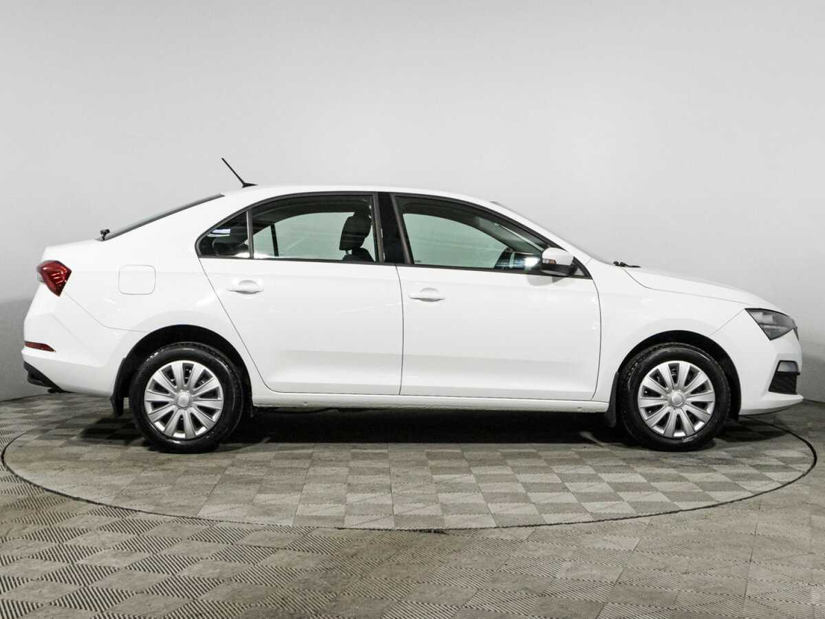 Skoda Rapid с пробегом — 2021 год. Фото: #3