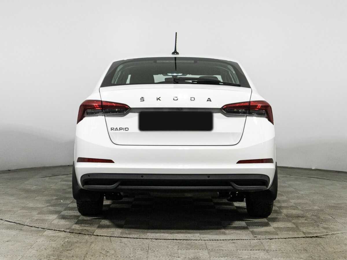 Skoda Rapid с пробегом — 2021 год. Фото: #5