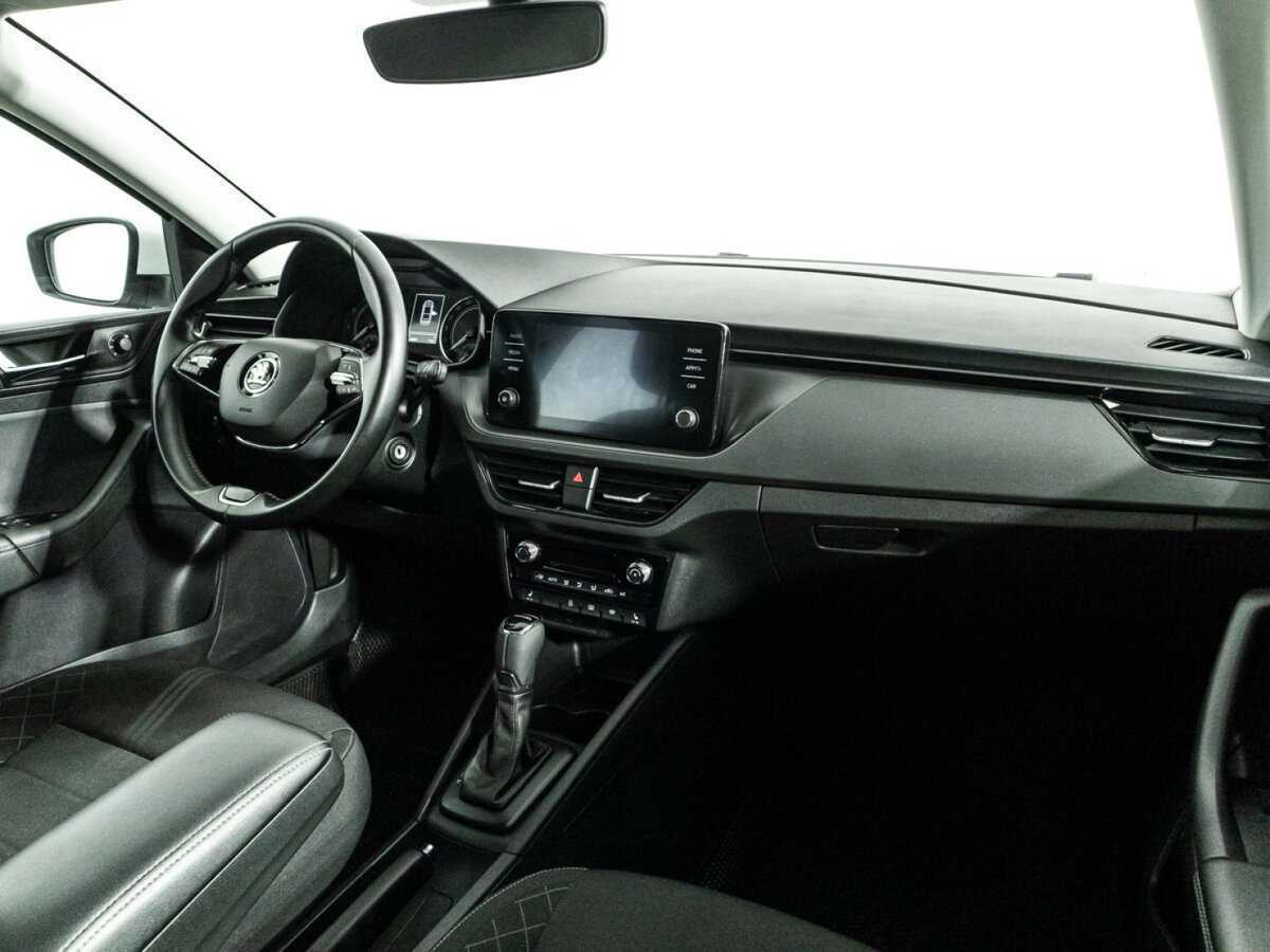 Skoda Rapid с пробегом — 2021 год. Фото: #8