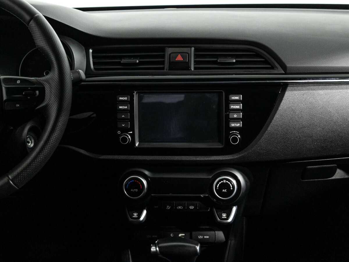 Kia Rio с пробегом — 2017 год. Фото: #13