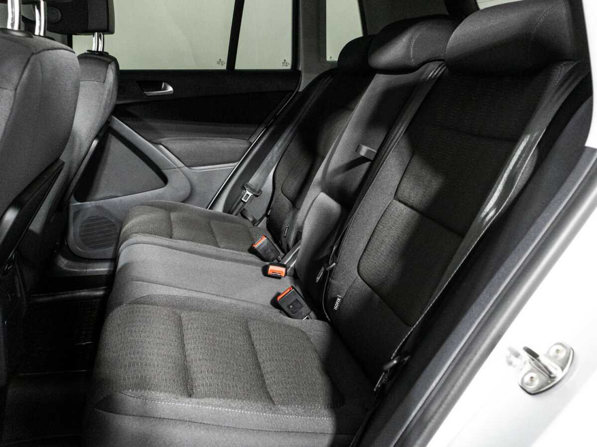 Volkswagen Tiguan с пробегом — 2015 год. Фото: #9