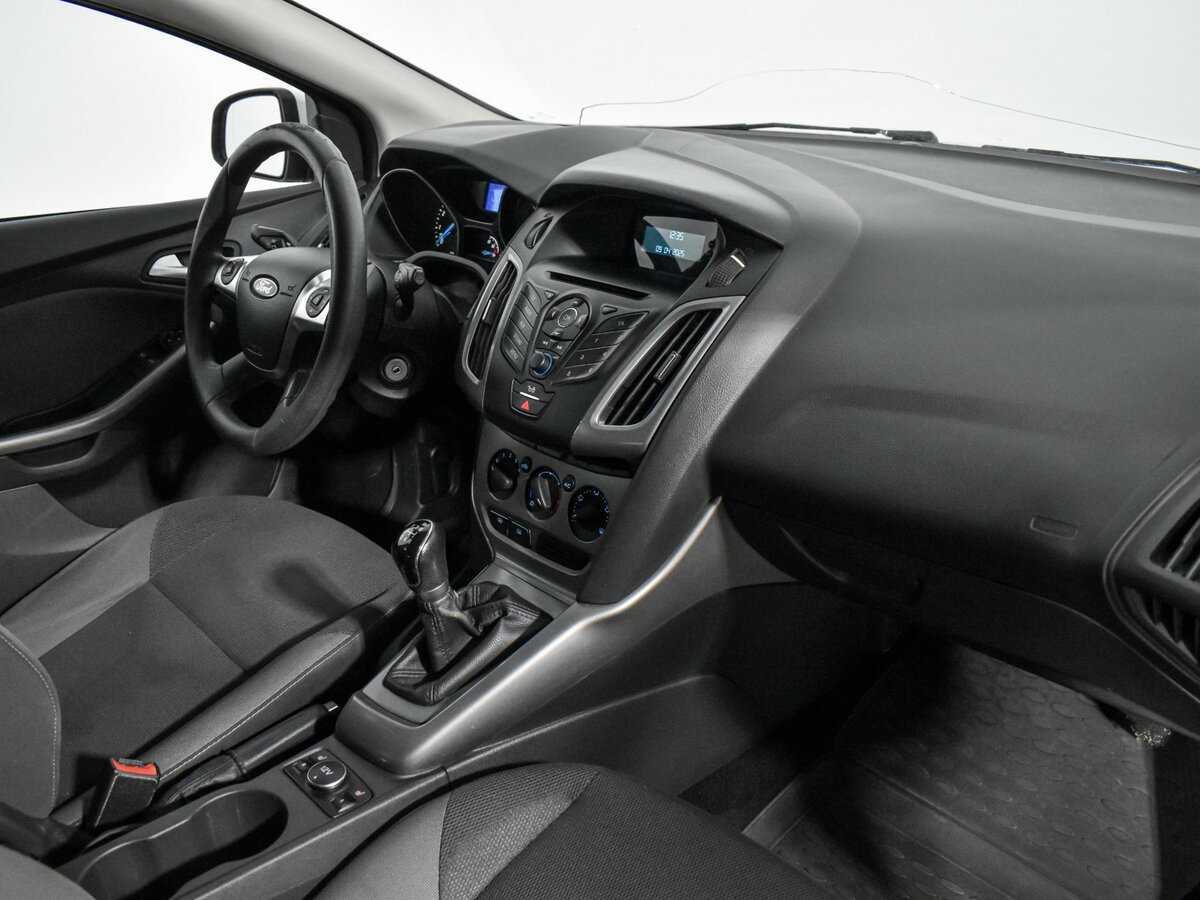 Ford Focus с пробегом — 2015 год. Фото: #12