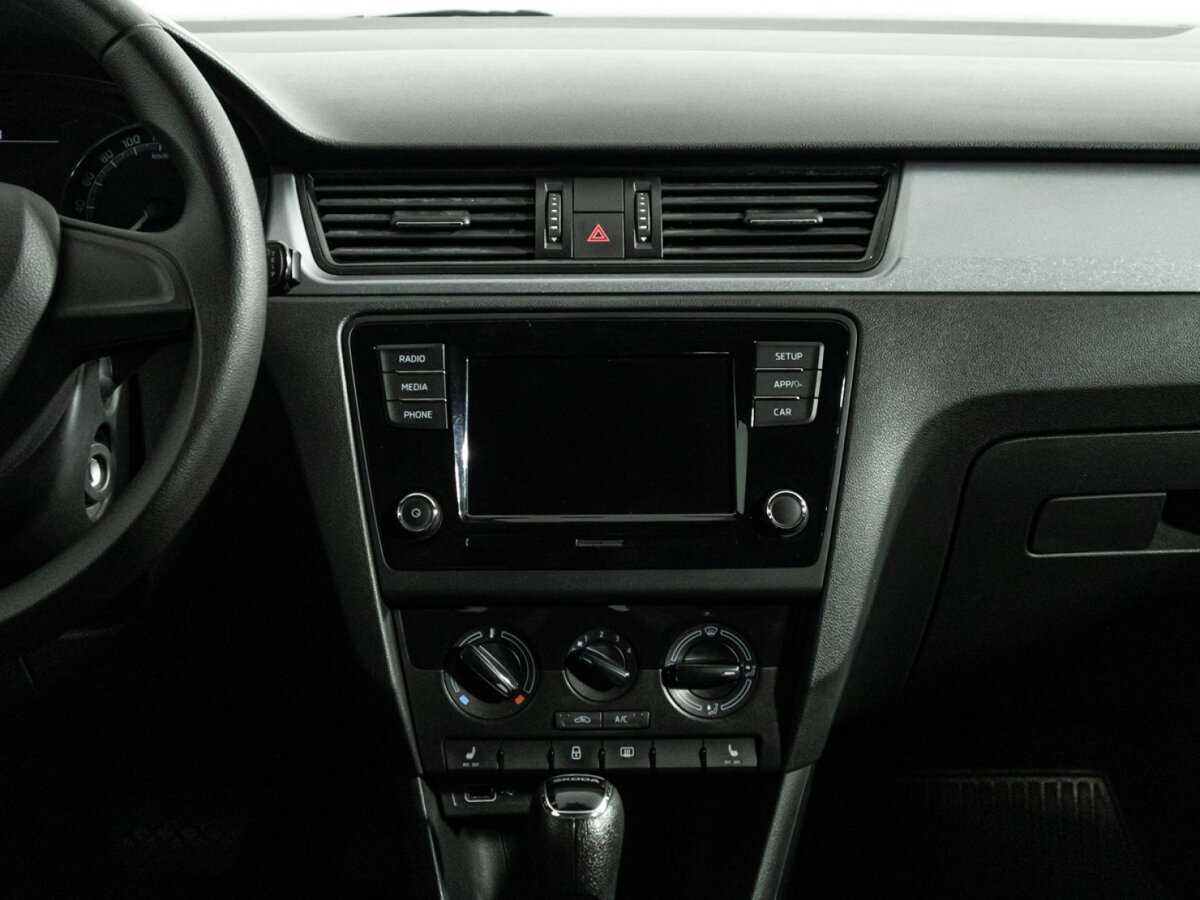 Skoda Rapid с пробегом — 2019 год. Фото: #13