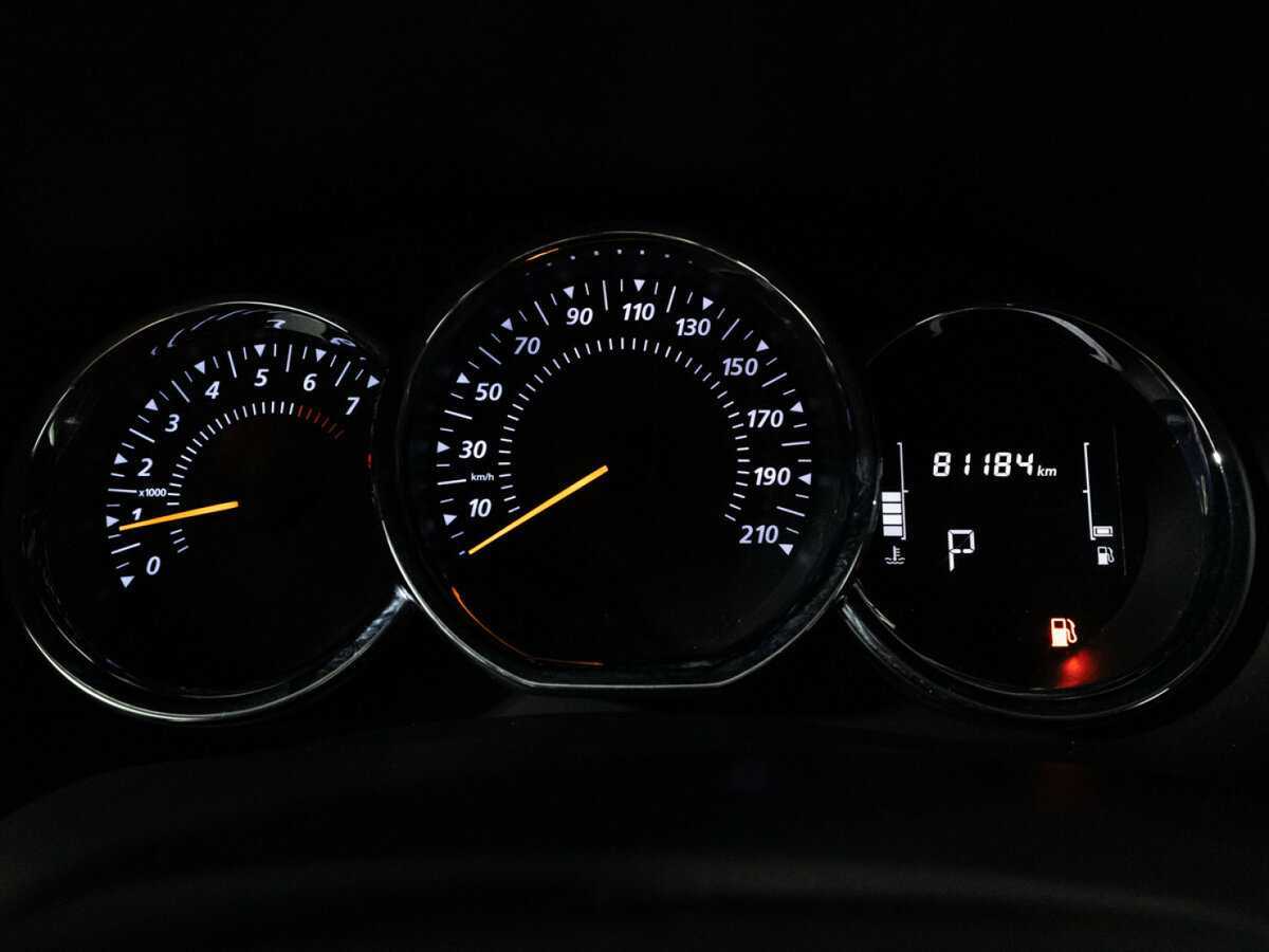 Renault Sandero с пробегом — 2020 год. Фото: #11