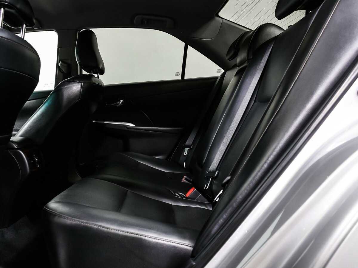 Toyota Camry с пробегом — 2014 год. Фото: #12