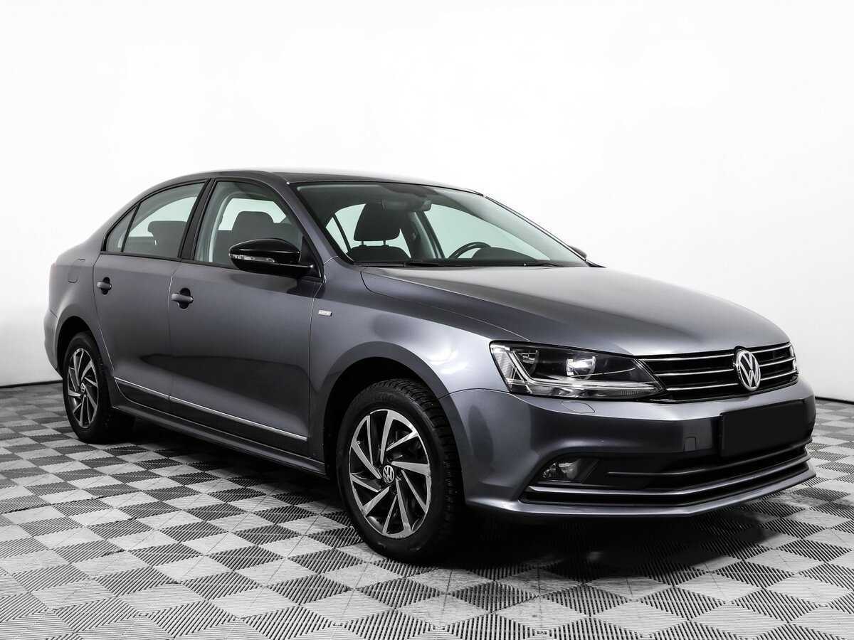 Volkswagen Jetta с пробегом — 2017 год. Фото: #2