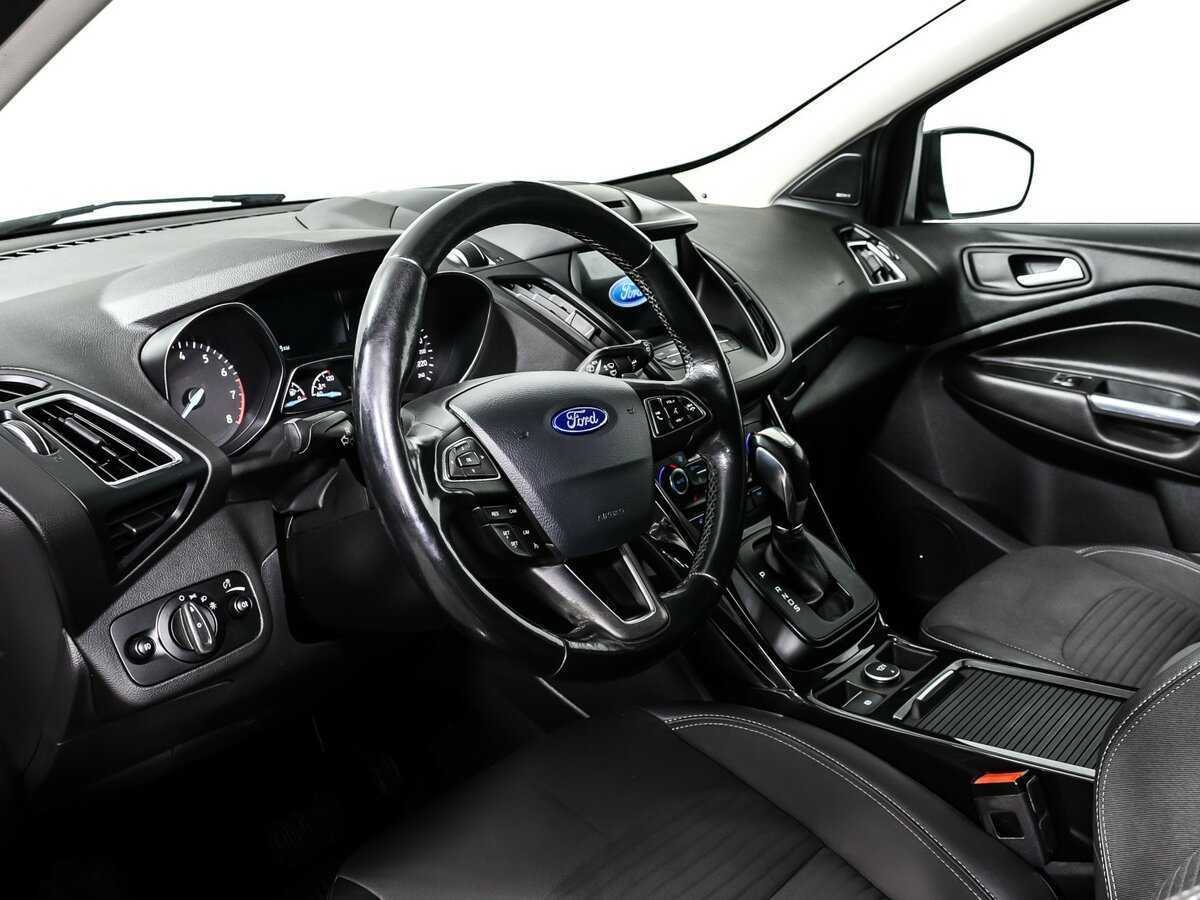 Ford Kuga с пробегом — 2017 год. Фото: #11