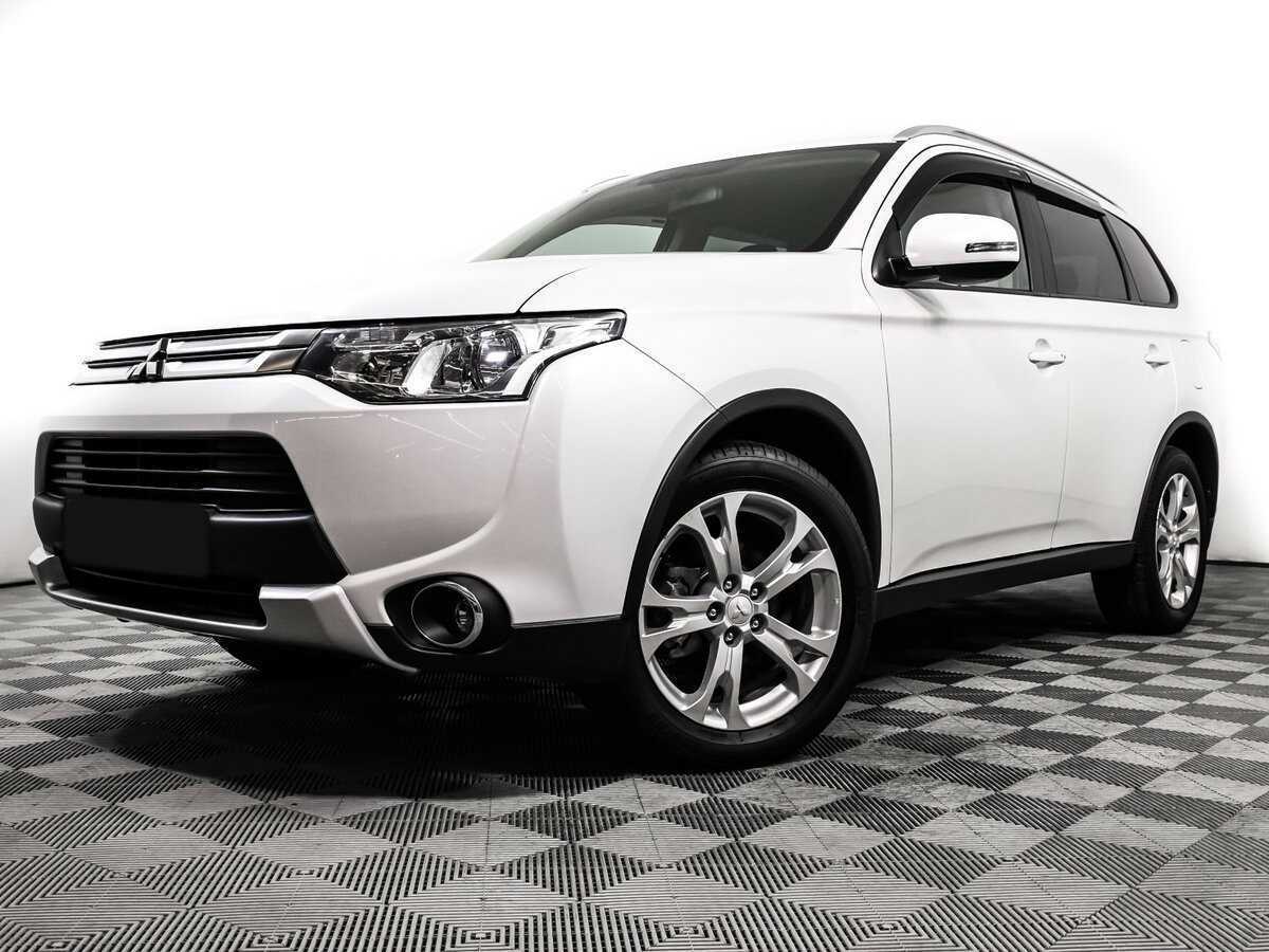 Mitsubishi Outlander с пробегом — 2014 год. Фото: #15